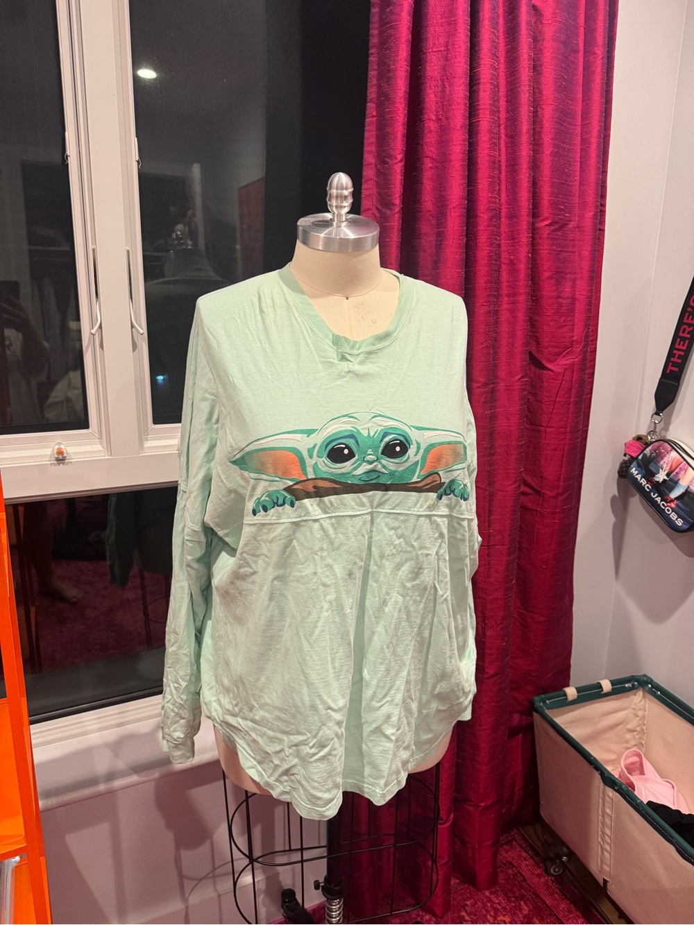 Disney Women's Baby Yoda Peek Graphic Long-Sleeve Top - Mint Green